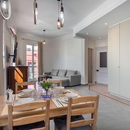 Christiana'S Lovely Apartment In Psyri, 아테네 외부 사진